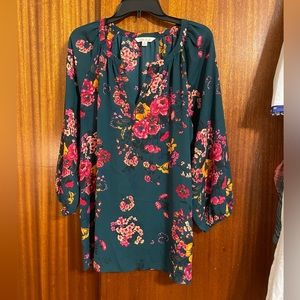 Great floral flowy top, like new, XL